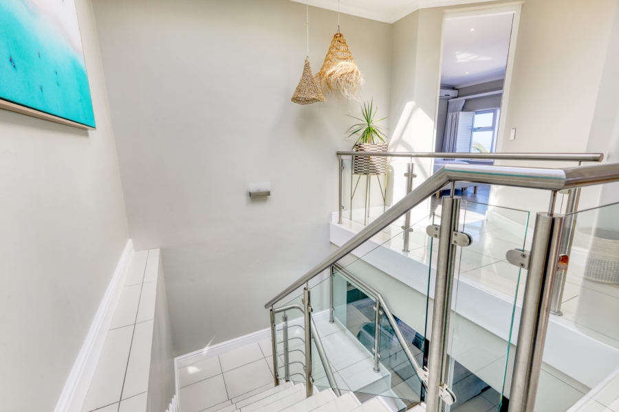 To Let 5 Bedroom Property for Rent in Camps Bay Western Cape